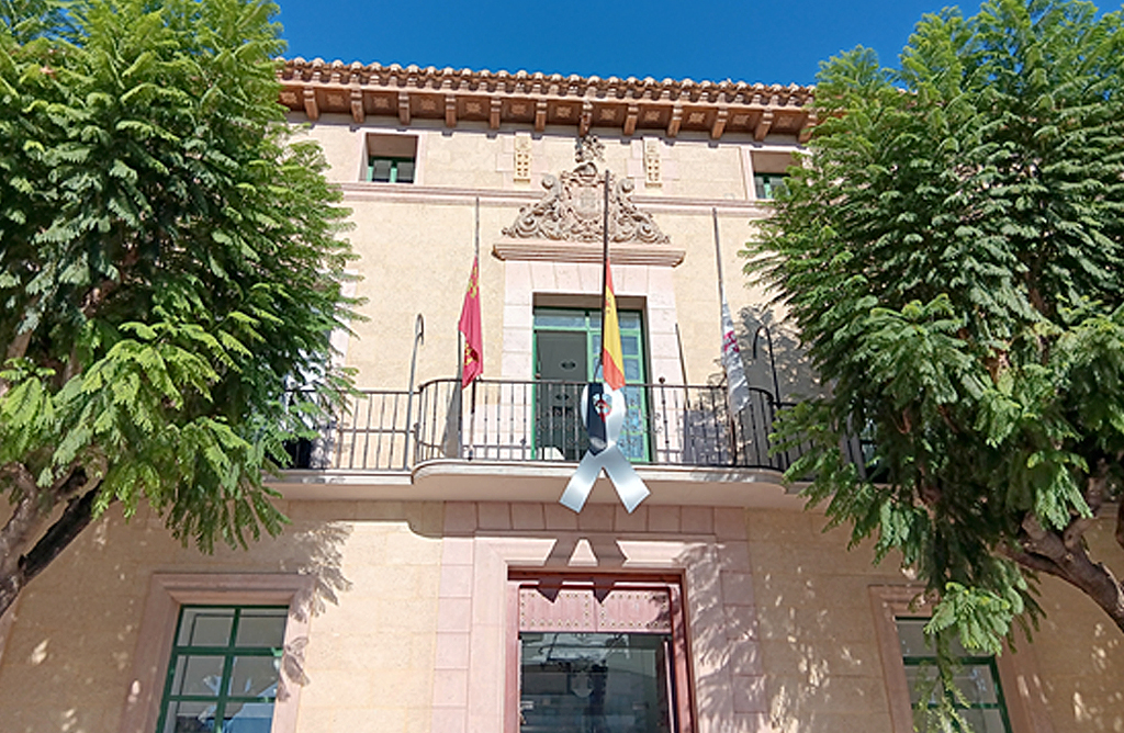 Banderas a media asta y tres días de luto por el trágico incendio ocurrido en Murcia